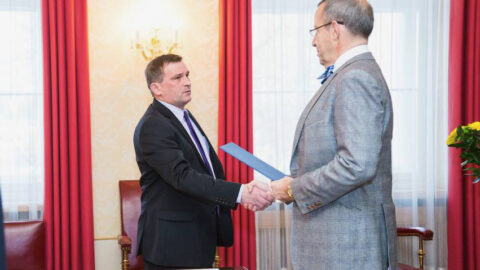 Kohtunik Tarmo Tina kahtlustatkse altkäemaksu võtmises laste pilastamine, pedofiil väikelaste vägistamine